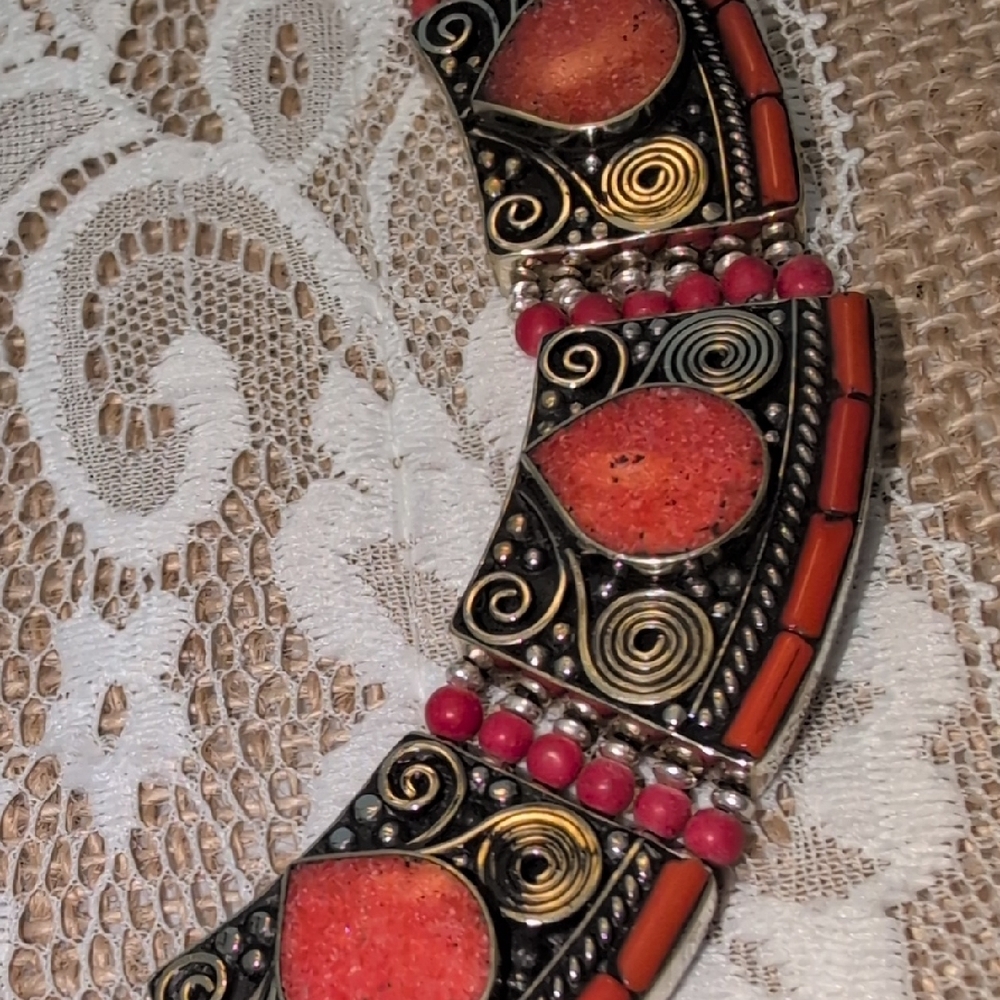 NWOT TIBETAN SILVER ARTISAN HANDCRAFTED BEADED Necklace - Picture 5 of 6